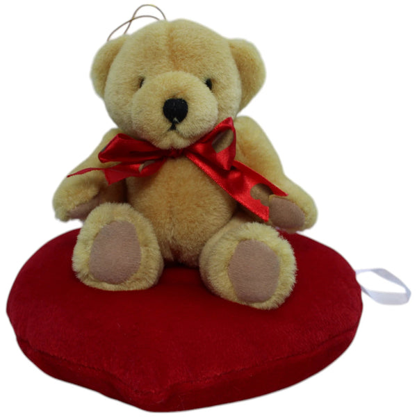 Süßer Teddybär auf Herz