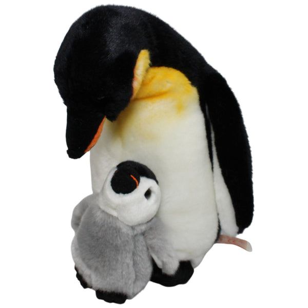 Hübscher Kaiserpinguin mit Baby