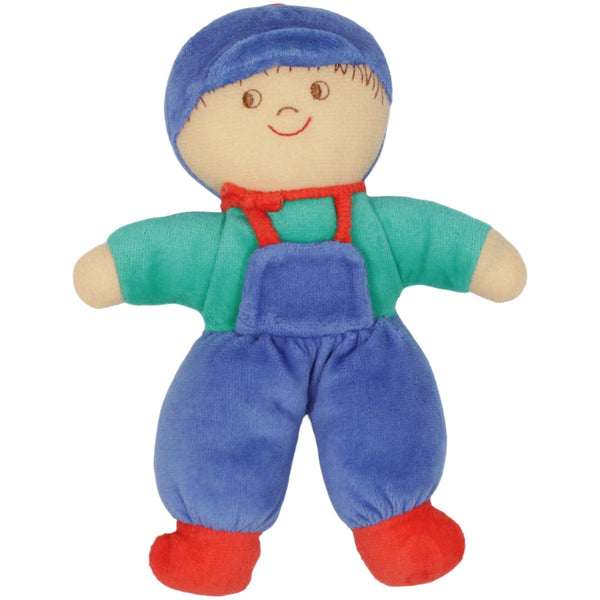 Kind mit blauer Kleidung und Mütze
