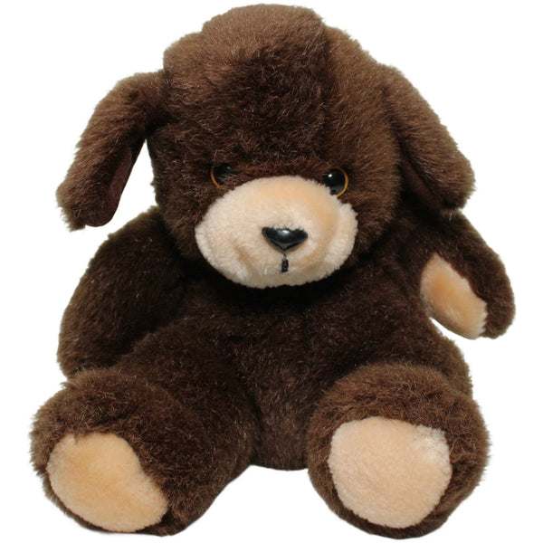Brauner Hund, sitzend