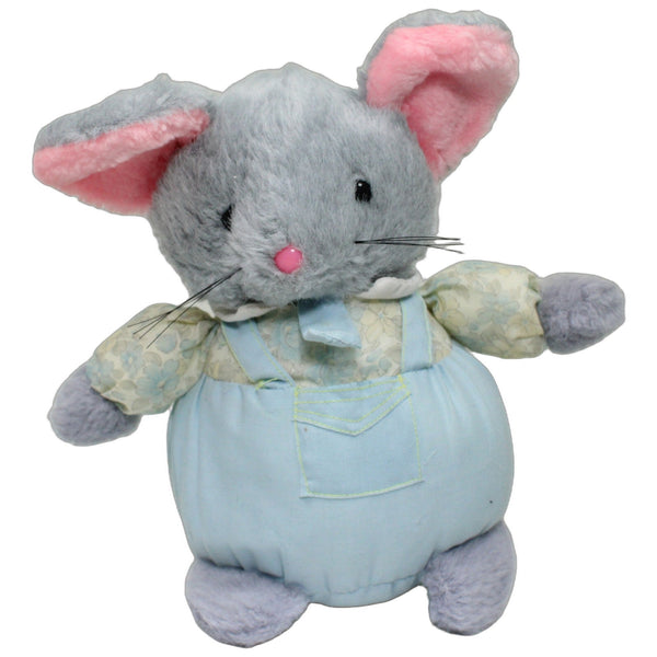 Süße Maus mit blauer Latzhose