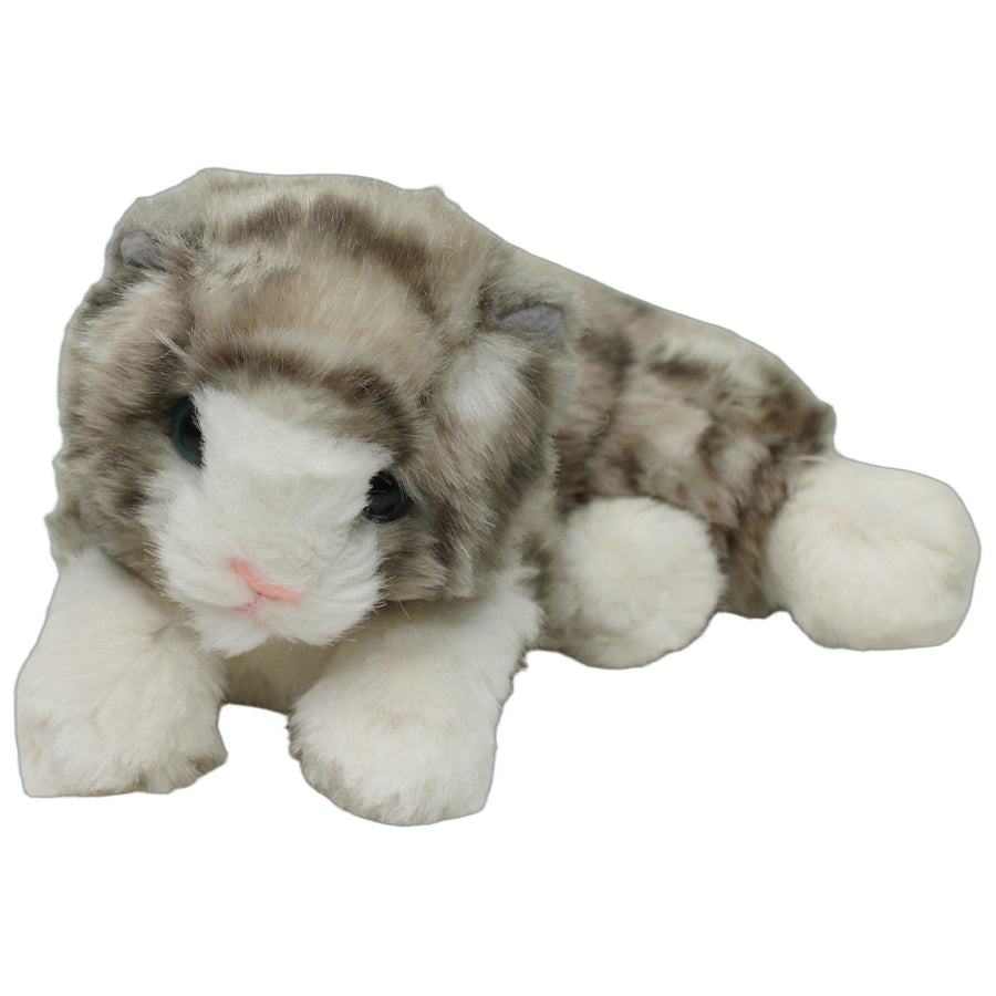 Süßes graugestreiftes Katzenbaby, liegend
