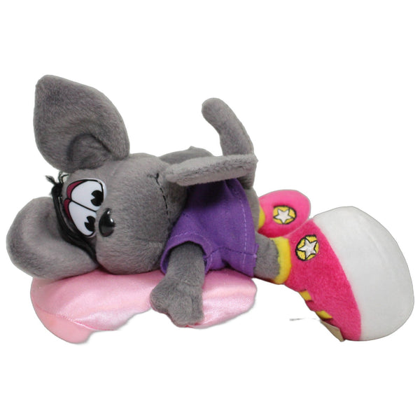 Fledermaus Twiggl auf rosa Kissen, liegend