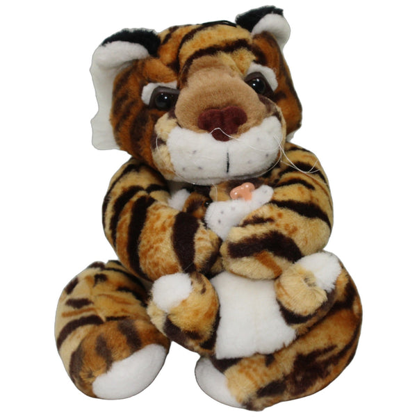 Tiger mit Baby im Arm