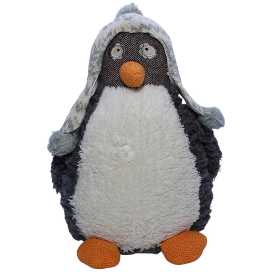 Süßer Pinguin mit Wintermütze