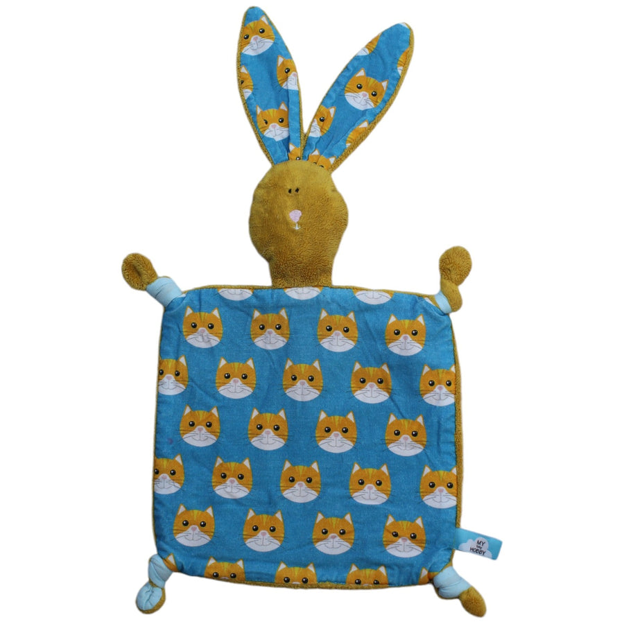 Süßer Hase mit Katzen-Muster
