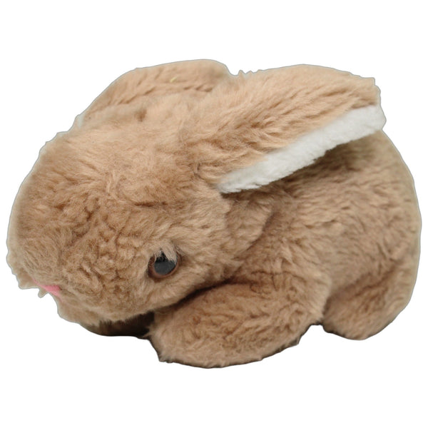 Süßer Hase mit dickem Puschelschwanz