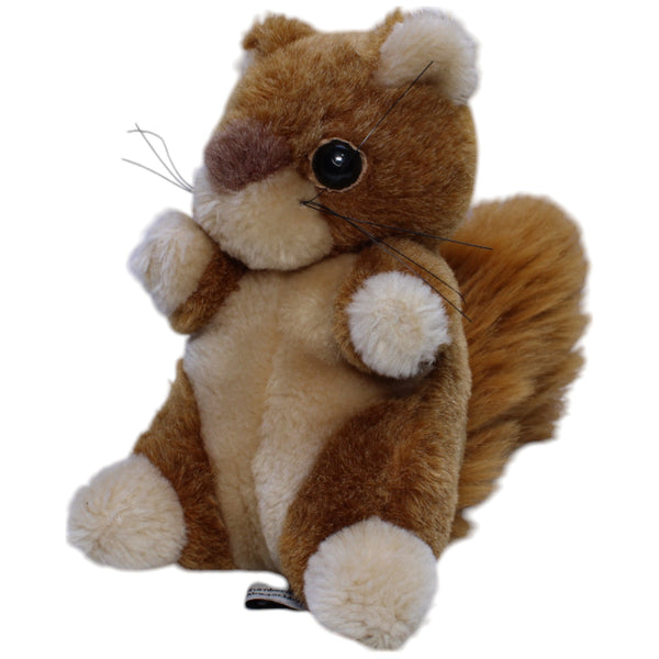 Süßes Eichhörnchen