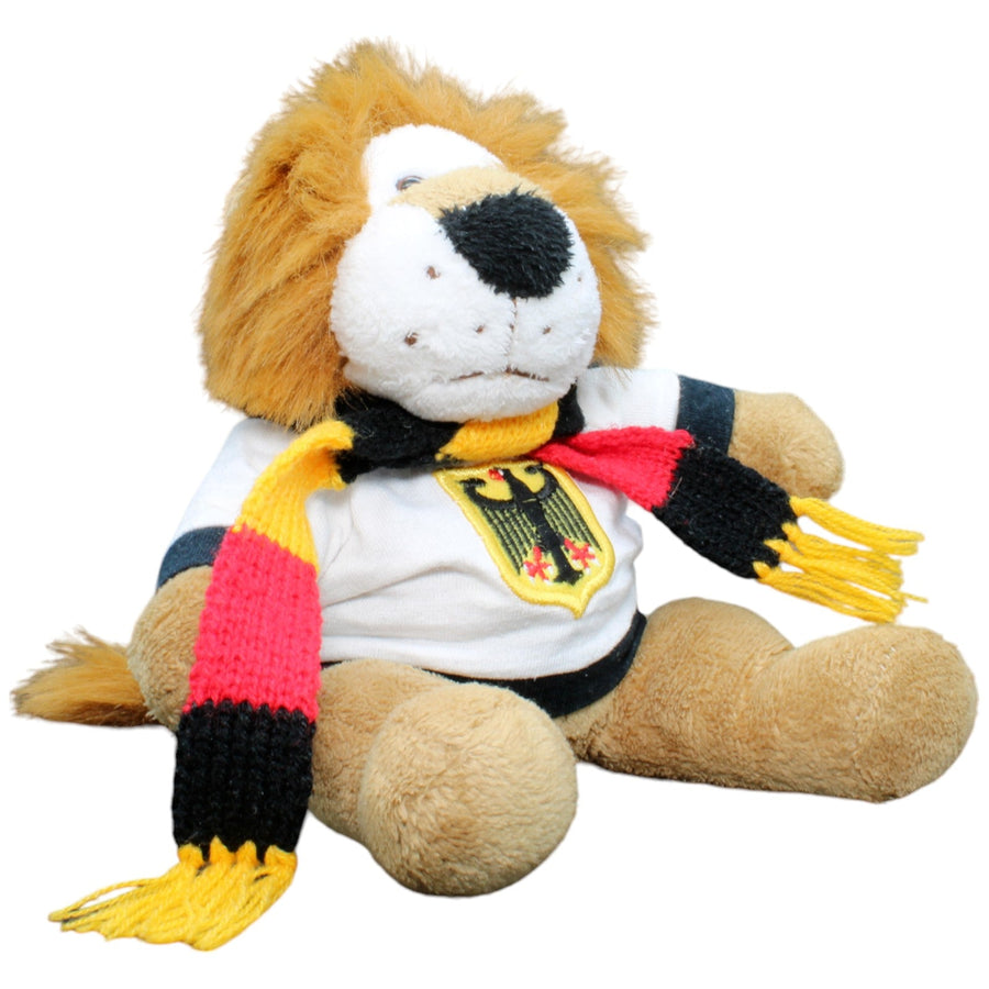 Löwe mit Deutschland Trikot, sitzend